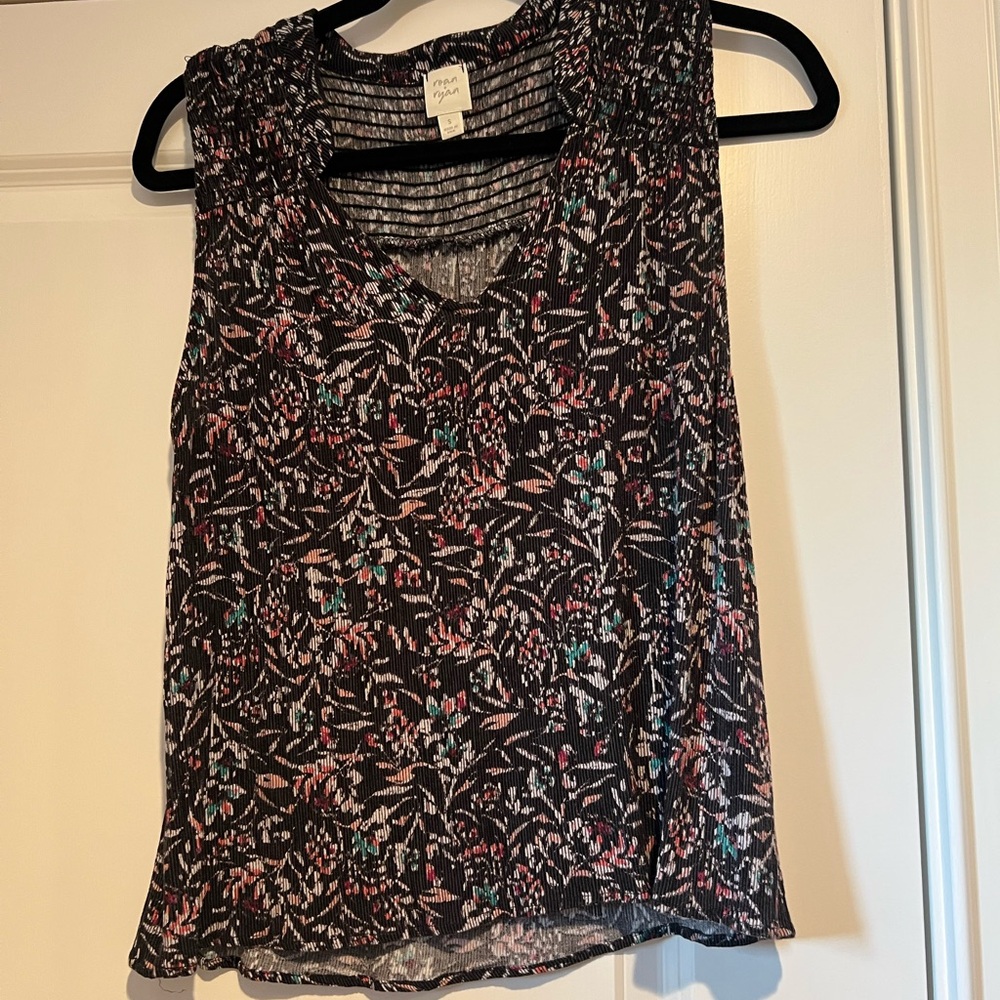 Roan + Ryan top. Size small